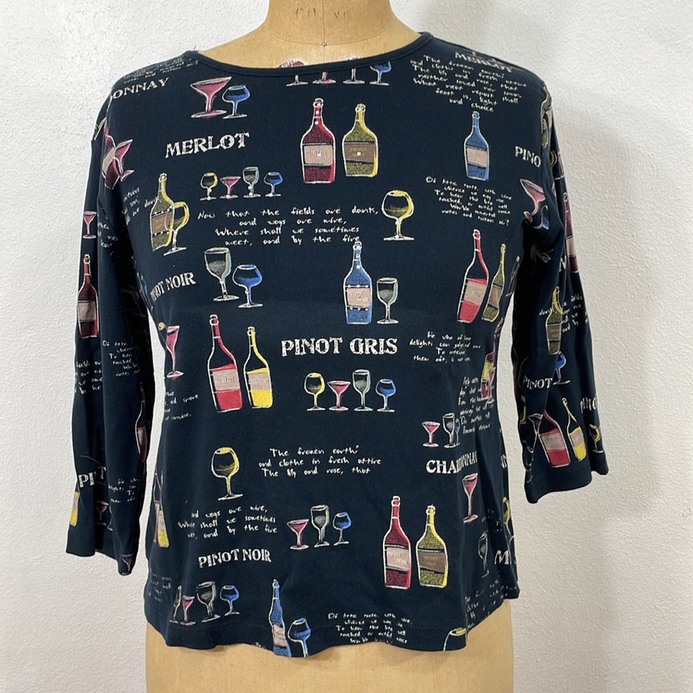 Jess & Jane black 3/4 sleeve tee shirt w/ wine & pinot gris motif